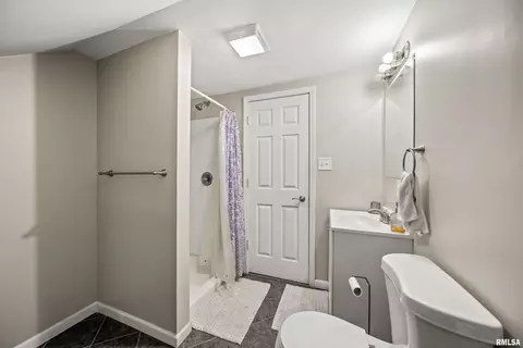 1135 12th Ave, Moline, IL 61265 photo 18