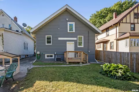 1135 12th Ave, Moline, IL 61265 photo 4