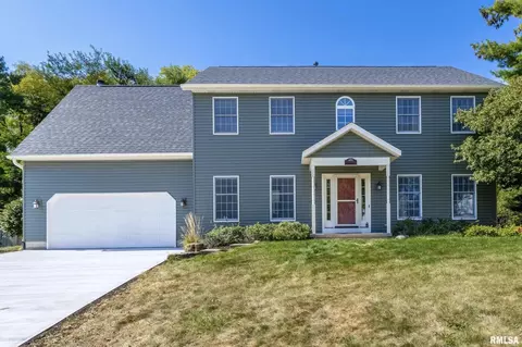 4528 Amber Ct, Bettendorf, IA 52722