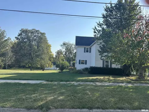 301 E Oak St, Kewanee, IL 61443 photo 4