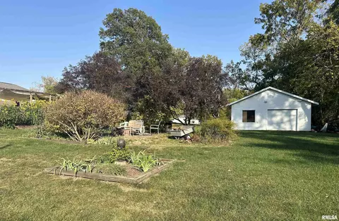 301 E Oak St, Kewanee, IL 61443 photo 41