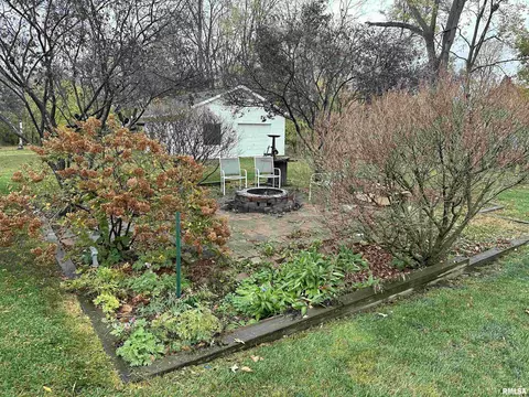 301 E Oak St, Kewanee, IL 61443 photo 37