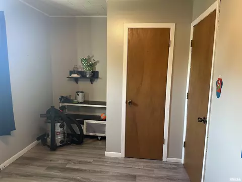 301 E Oak St, Kewanee, IL 61443 photo 32