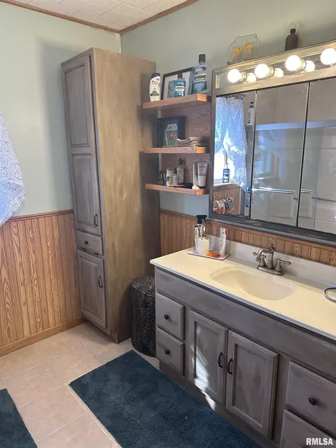 301 E Oak St, Kewanee, IL 61443 photo 25