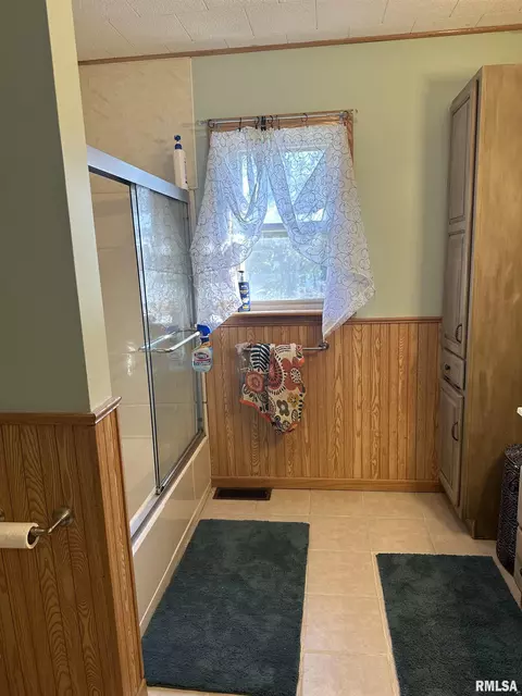 301 E Oak St, Kewanee, IL 61443 photo 24