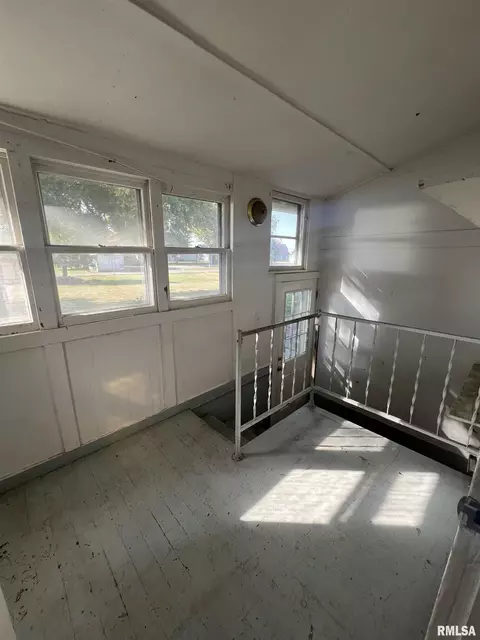 303 W Williams St, Atkinson, IL 61235 photo 8