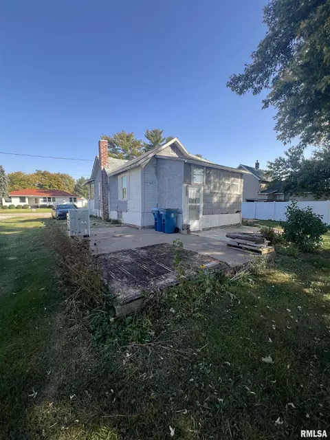 303 W Williams St, Atkinson, IL 61235 photo 11