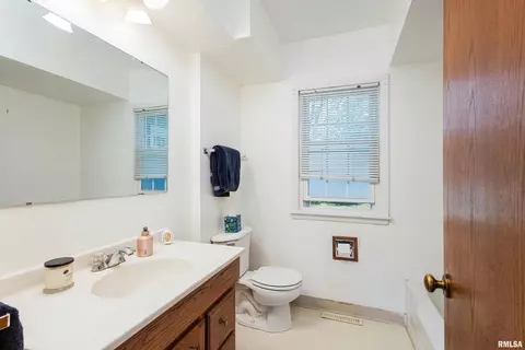3437 14th St, Moline, IL 61265 photo 13