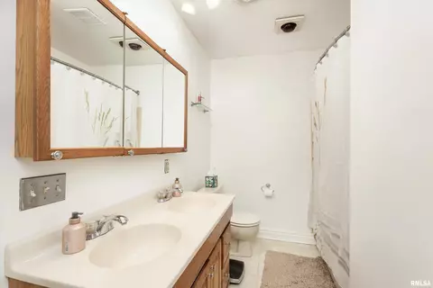 3437 14th St, Moline, IL 61265 photo 18