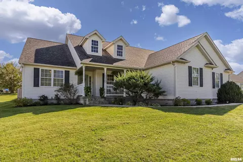 1823 Colonial Dr, Marion, IL 62959