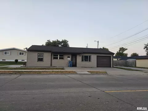 2618 Morton Dr, East Moline, IL 61244