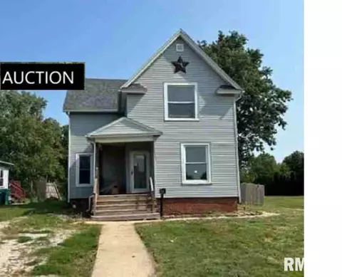 179 E 5th St, Galesburg, IL 61401