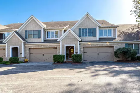 26097 Valley Dr, Bettendorf, IA 52722