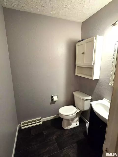 10 Edgebrook St, Centralia, IL 62801 photo 7