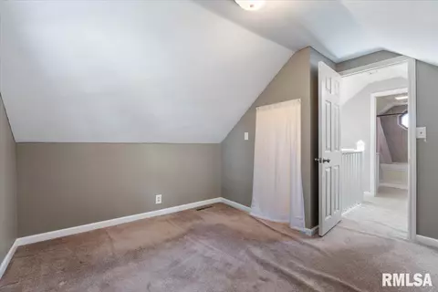 2020 4th St, Moline, IL 61265 photo 25