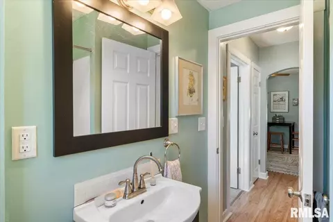 2020 4th St, Moline, IL 61265 photo 21