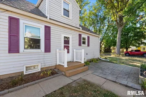 2020 4th St, Moline, IL 61265 photo 9