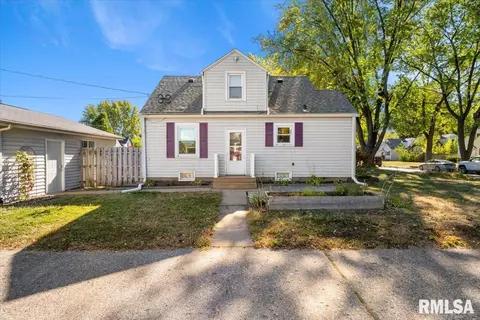 2020 4th St, Moline, IL 61265 photo 4