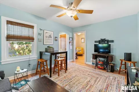 2020 4th St, Moline, IL 61265 photo 12