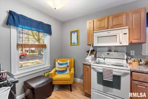 2020 4th St, Moline, IL 61265 photo 15