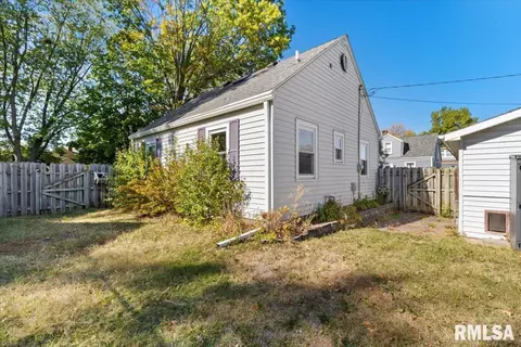 2020 4th St, Moline, IL 61265 photo 7