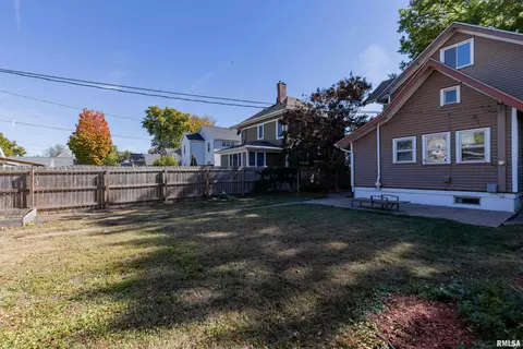 1111 14th Ave, Moline, IL 61265 photo 8
