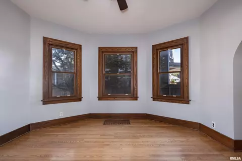 1111 14th Ave, Moline, IL 61265 photo 15