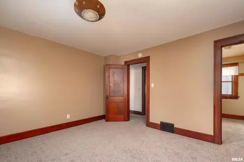 1111 14th Ave, Moline, IL 61265 photo 24