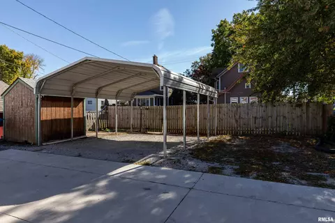 1111 14th Ave, Moline, IL 61265 photo 9