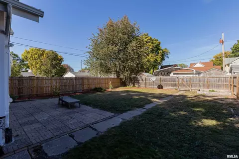 1111 14th Ave, Moline, IL 61265 photo 5