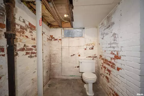 1111 14th Ave, Moline, IL 61265 photo 30