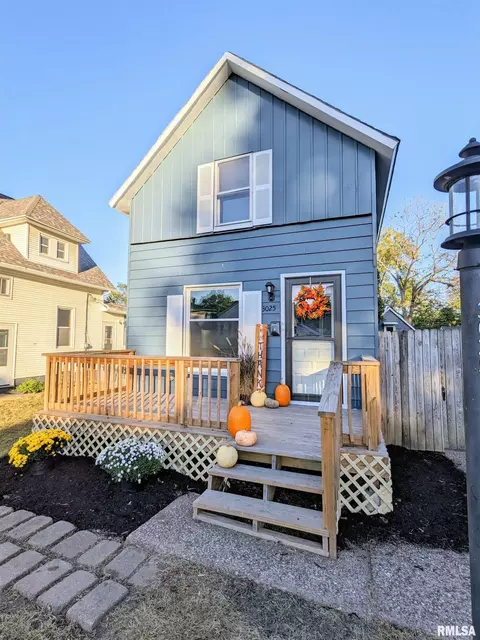 3025 Fair Ave, Davenport, IA 52803