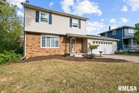 3865 Tanglefoot Ct, Bettendorf, IA 52722