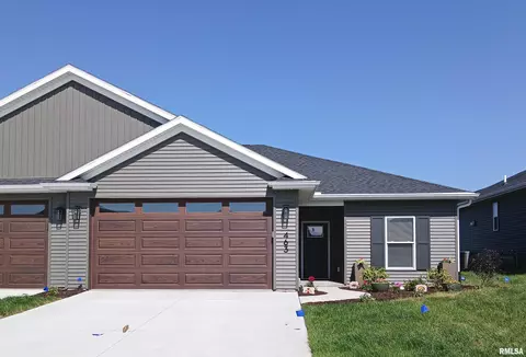 463 N 3rd Ave, Eldridge, IA 52748