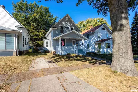 132 12th St, Silvis, IL 61282 photo 3