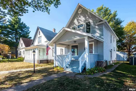 132 12th St, Silvis, IL 61282 photo 2