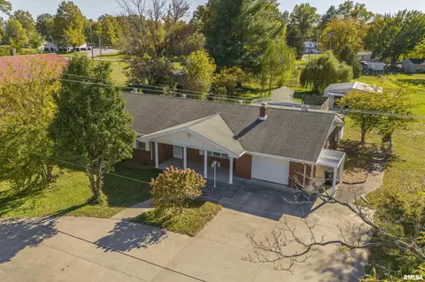 21184 Shawneetown Rd, Thompsonville, IL 62890