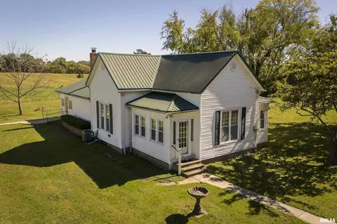 315 Zola Rd, Harrisburg, IL 62946