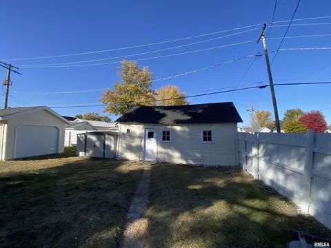 1231 16th Ave, Fulton, IL 61252 photo 3