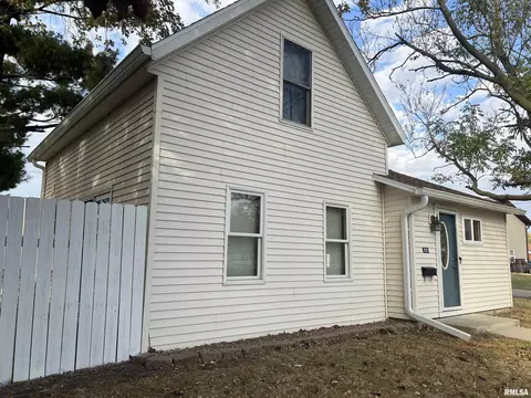 1231 16th Ave, Fulton, IL 61252