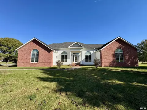 1006 Maridon Ave, Carterville, IL 62918