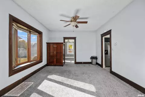 2121 3rd St, Moline, IL 61265 photo 13