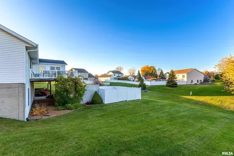 18 Dawn Ct, Eldridge, IA 52748 photo 29