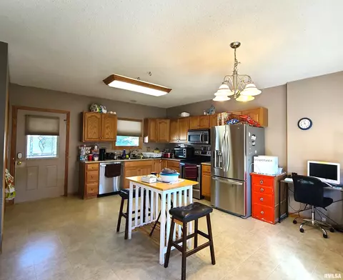 708 12th Ave, Fulton, IL 61252 photo 4
