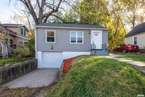 1836 31st St, Moline, IL 61265 photo 2