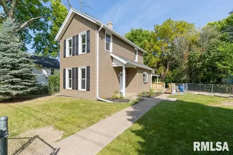 1321 Spring St, Davenport, IA 52803