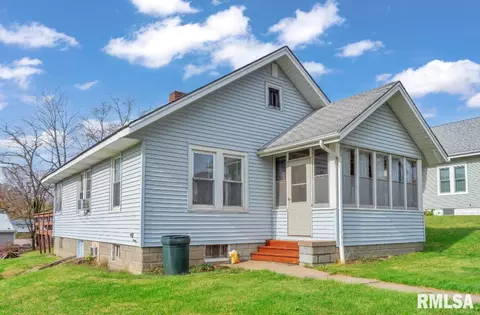 1008 3rd St, Orion, IL 61273