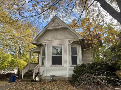 515 E 6th St, Davenport, IA 52803
