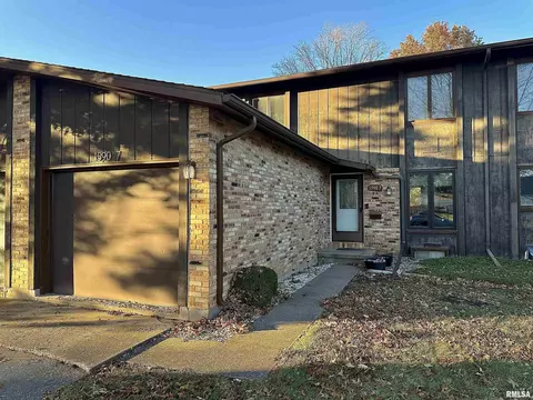 1590 Riverview Dr # -7, Macomb, IL 61455