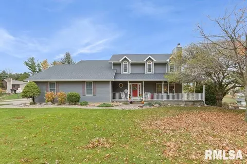 501 N 10th St, Clinton, IA 52732
